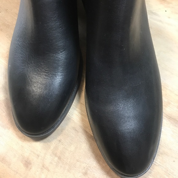 NEW Coach Chelsea boots in size 8. Never worn - Picture 4 of 9